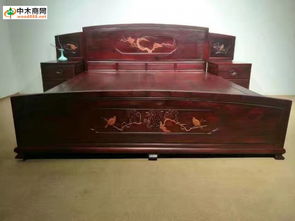 服装服饰批发市场 价格、厂家、货源与行业资讯全攻略